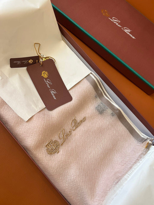 LP Quadrata Rainbow Scarf 210 CM In Light Pink Thin Silk Woven With Wool 428591