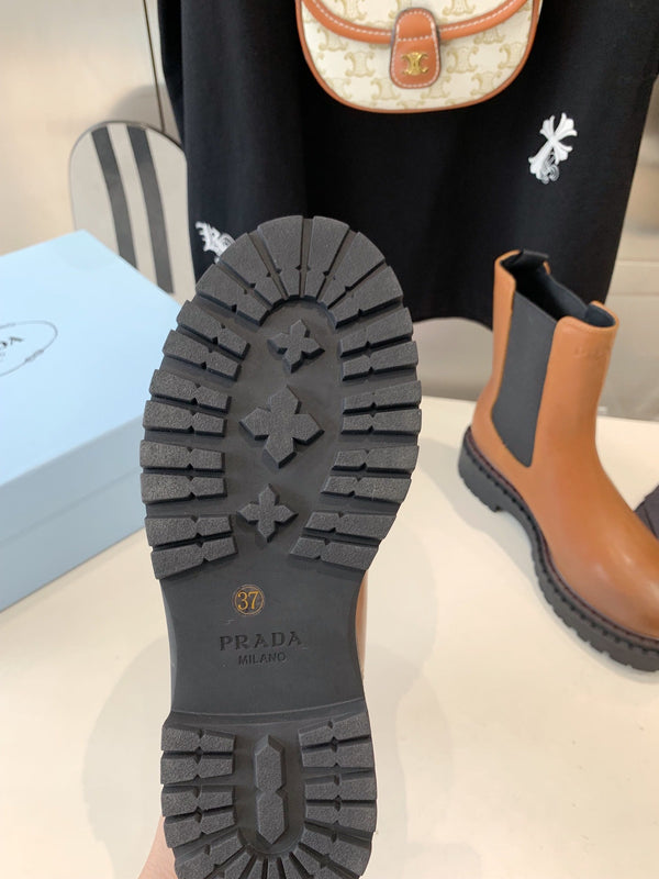 ANKLE BOOTS IN CINNAMON BROWN CALFSKIN