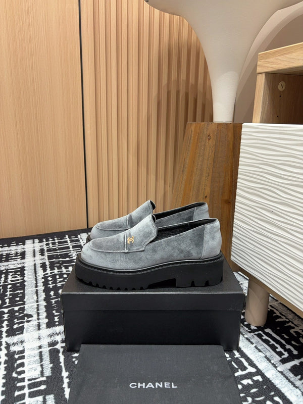 CC LOAFER THICK-SOLED IN DOVE GREY VELVET