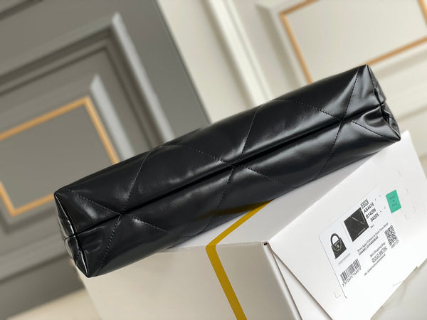 24K CC Hobo 22 Bag Black Lambskin Gold Hardware