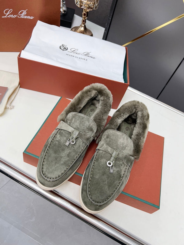 Mocassino LP Summer Charm Walk in pelle scamosciata grigio scuro con pelliccia di agnello