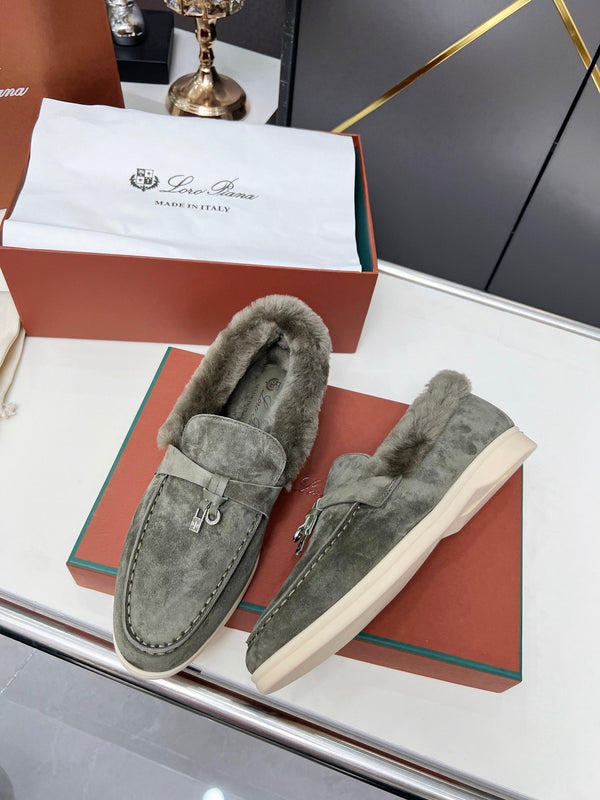 Mocassino LP Summer Charm Walk in pelle scamosciata grigio scuro con pelliccia di agnello
