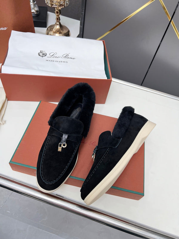 Mocassino LP Summer Charm Walk in pelle scamosciata nera con pelliccia di agnello