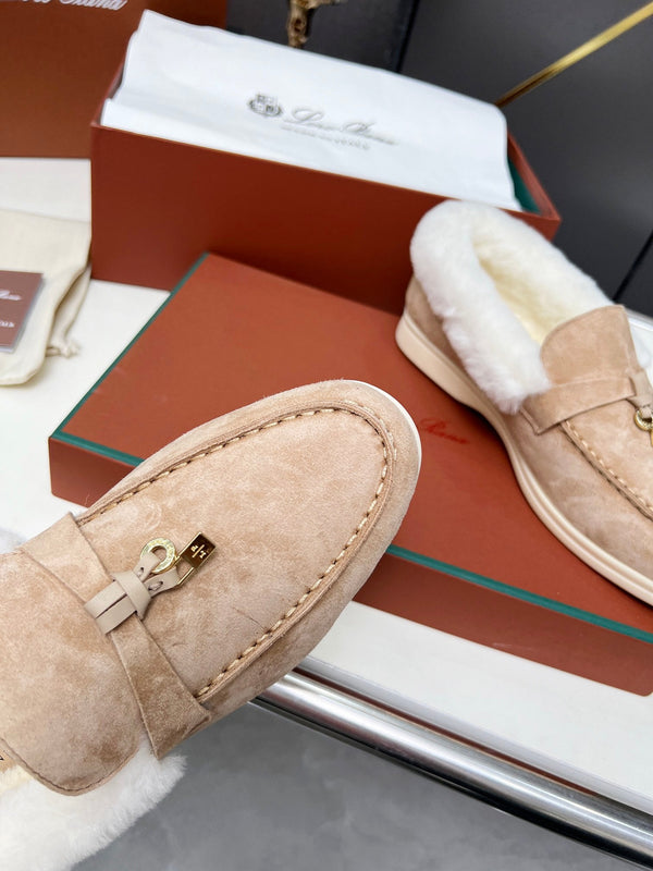 Mocassino LP Summer Charm Walk in pelle scamosciata beige con pelliccia di agnello