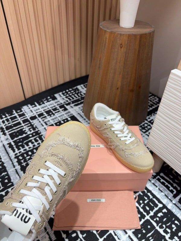 Sneakers Miu in tessuto marrone chiaro
