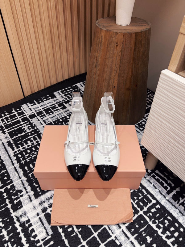 Miu Ballerina in pelle di pecora bianca in porcellana