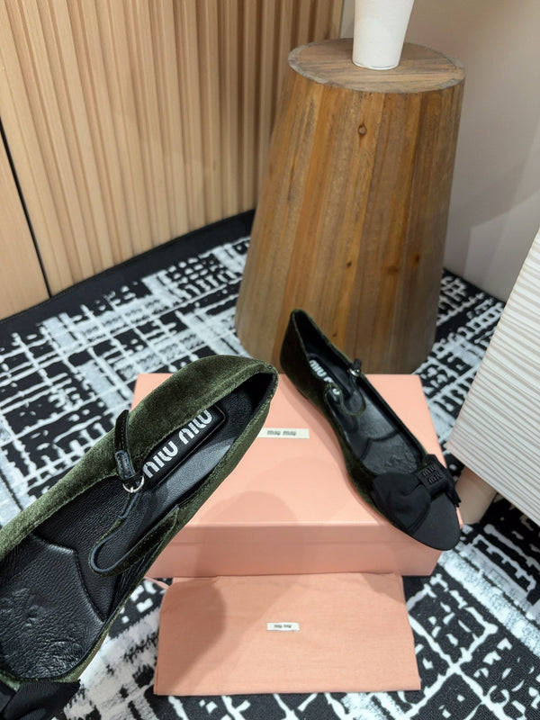 Miu Mary Jane  Dark Green And Black Velvet