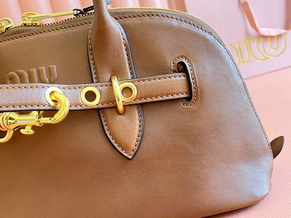 AVENTURE NAPPA BAG 33 IN CARAMEL BROWN LAMBSKIN GOLD HARDWARE