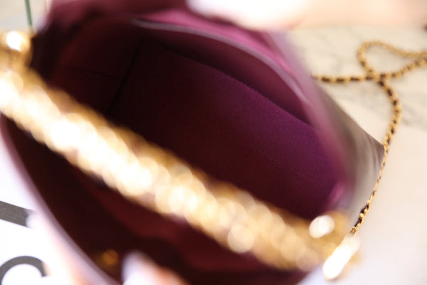 24B Cluth With Chain Burgundy Lambskin Gold Hardware
