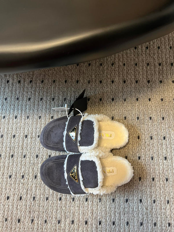 Pra Slippers Muted Gray Suede & Shearling 478564