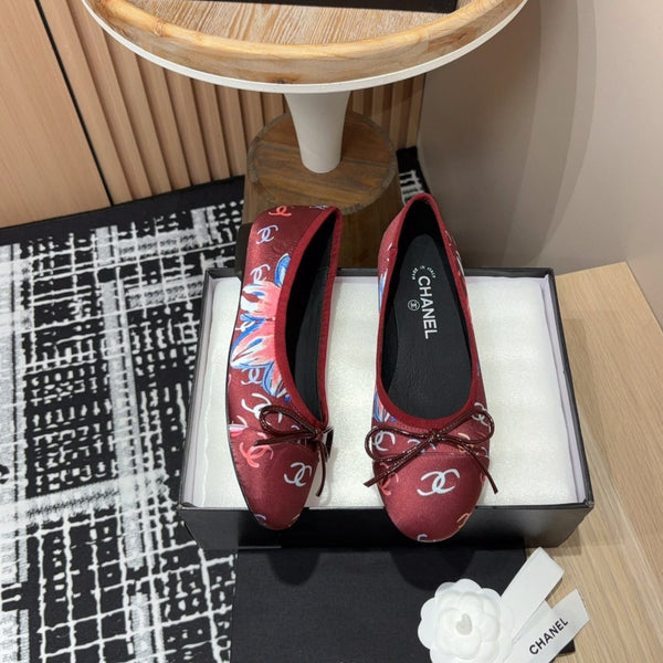 Ballerine CC con fiori di seta rossa e pelle di agnello