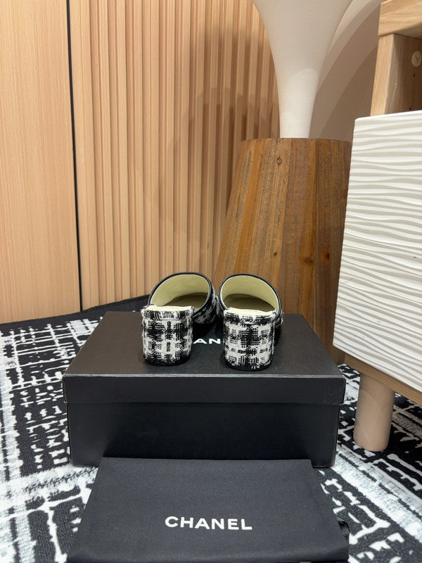 CC Mule 60mm in misto lana tweed bianco e nero e pelle di agnello