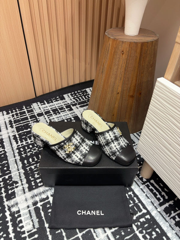 CC Mule 60mm in misto lana tweed bianco e nero e pelle di agnello