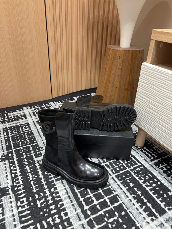 CC Short Boots 45mm Glossy Black Calfskin And Suede