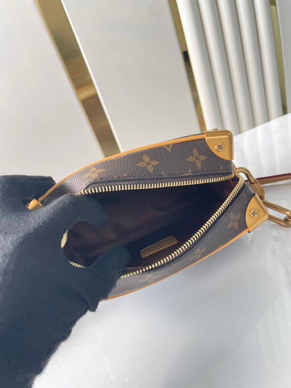 MINI BAULE MORBIDO 18 IN TELA MONOGRAMMA MARRONE CON FERRAMENTA ORO