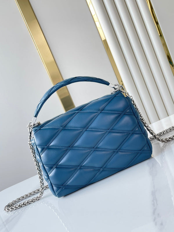 GO-14 PM 20 IN PELLE DI AGNELLO TRAPUNTATA TINTA INDACO CON FERRAMENTA IN ARGENTO