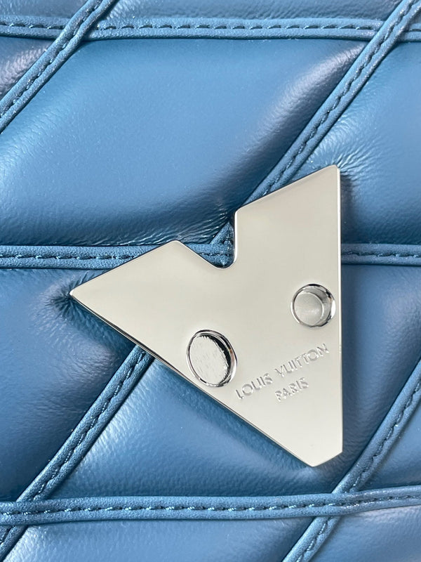 GO-14 PM 20 IN PELLE DI AGNELLO TRAPUNTATA TINTA INDACO CON FERRAMENTA IN ARGENTO