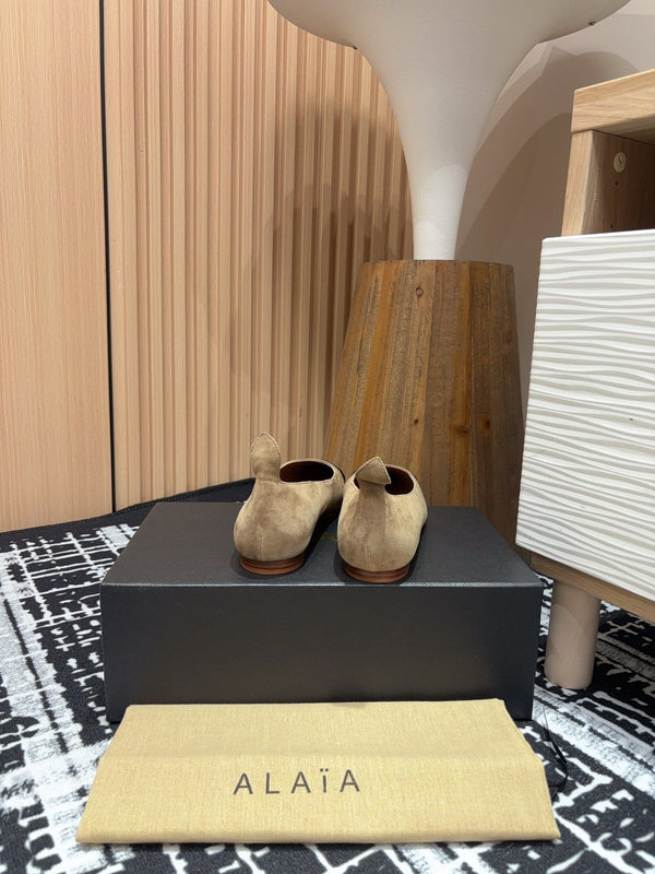 Alaila Ballerina Flats Coeur In Moss Brown Suede 933073