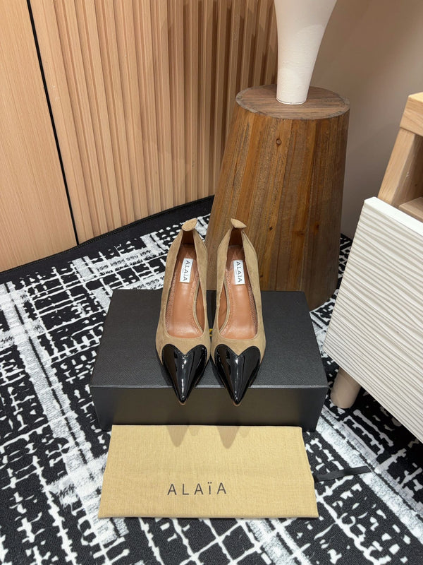 Alaia Pump Coeur 85mm In Moss Brown Suede 933080