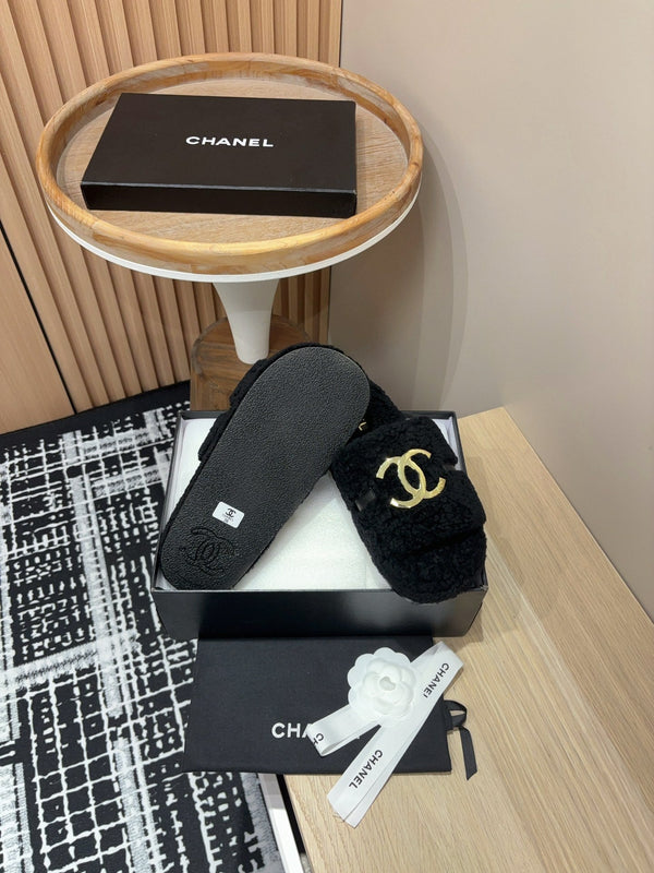 CC Slippers Black Wool Fleece