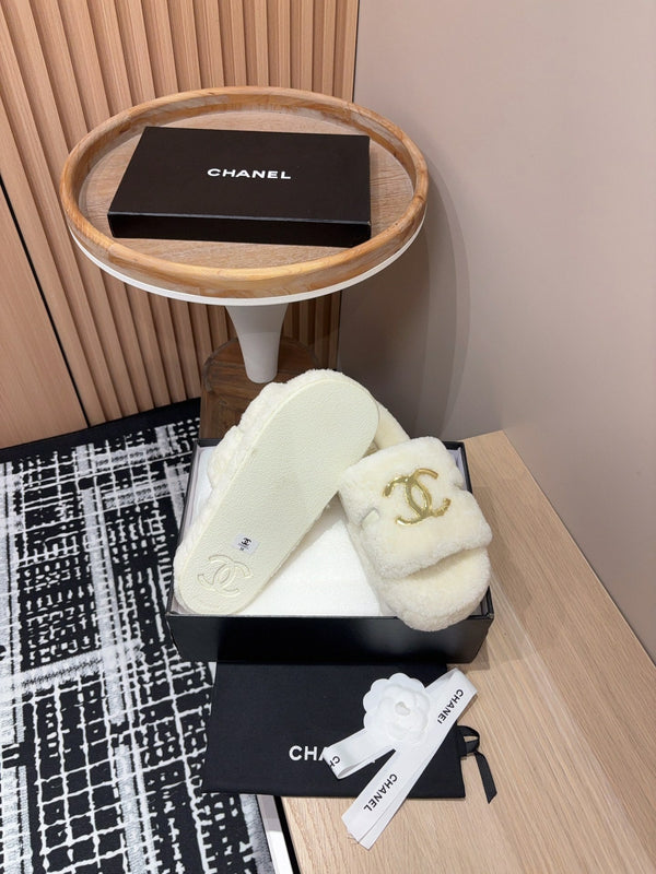 CC Slippers White Wool Fleece