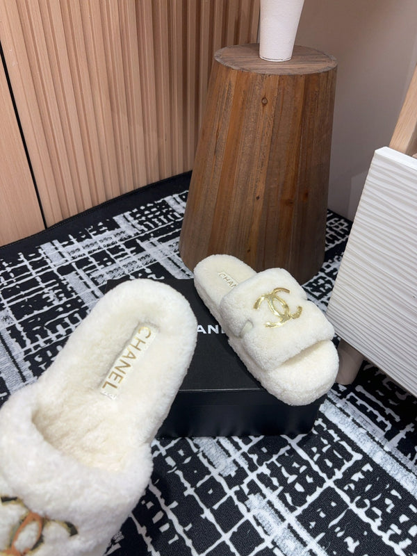 CC Slippers White Wool Fleece