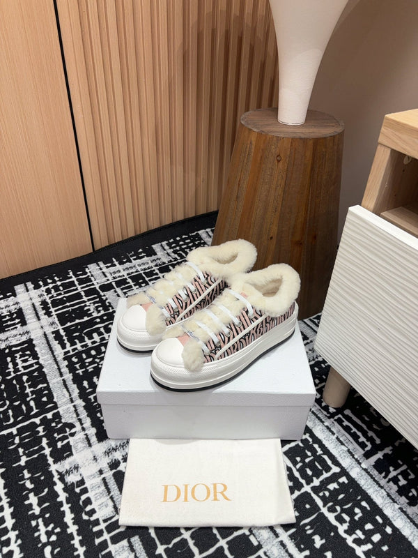 CD Walk'n'Dior Platform Sneaker Pale Pink Canvas And Fleece Lining