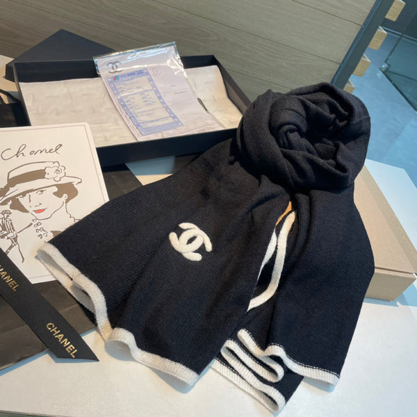 SCIARPA 200 CM IN CASHMERE NERO E LOGO BIANCO 401978