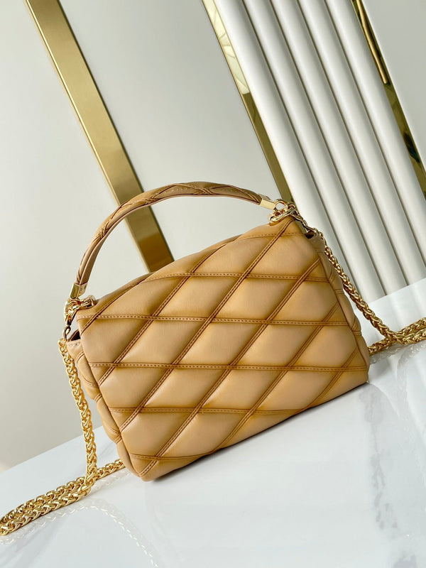 GO-14 PM 20 IN PELLE DI AGNELLO TRAPUNTATA COLOR CERVO CHIARO CON FERRAMENTA ORO