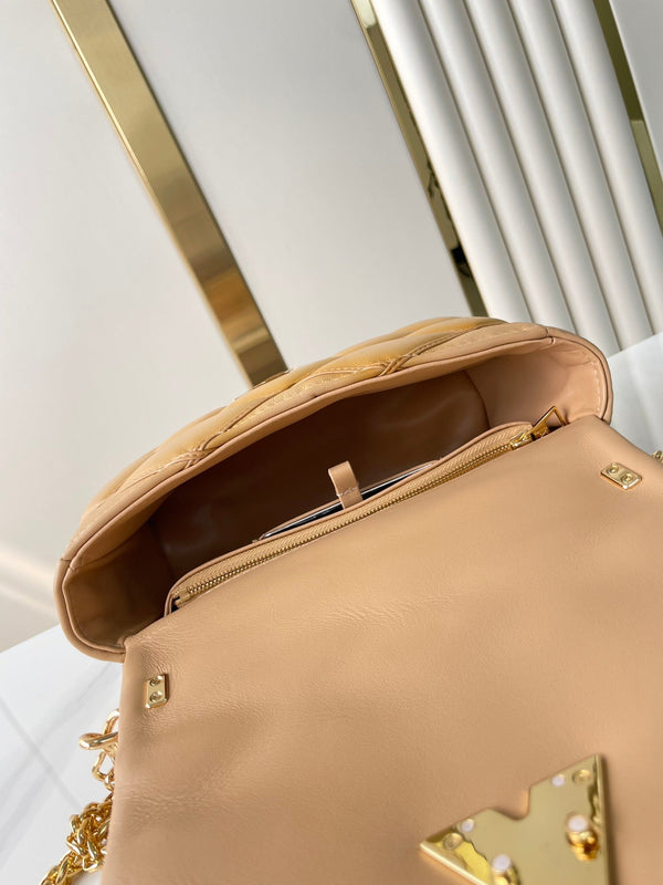 GO-14 PM 20 IN PELLE DI AGNELLO TRAPUNTATA COLOR CERVO CHIARO CON FERRAMENTA ORO