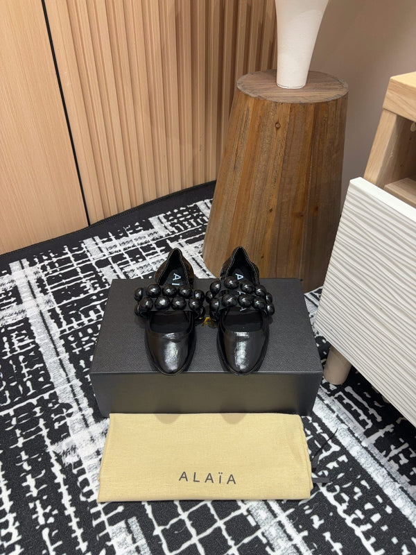 Alaila Sphere Ballet Flats In Black Glossy Calfskin 964200
