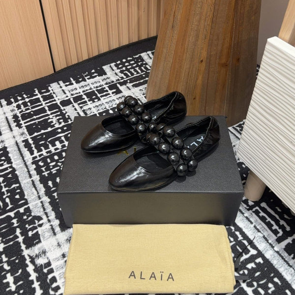 Alaila Sphere Ballet Flats In Black Glossy Calfskin 964200