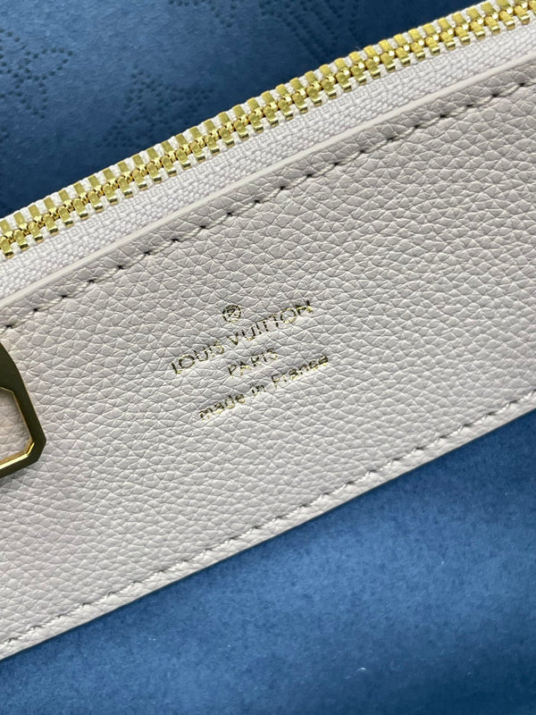 BELLA TOTE 32 IN PELLE DI VITELLO TRAFORATA BLUME CON FERRAMENTA ORO