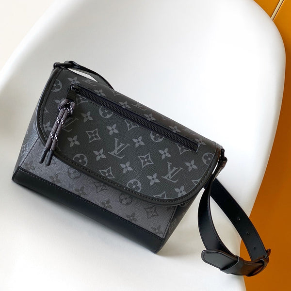 LV Pulse Messenger 26.6cm Black Monogram Eclipse Reverse Canvas