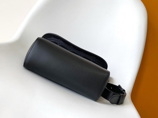 LV Pulse Messenger 26.6cm Black Monogram Eclipse Reverse Canvas