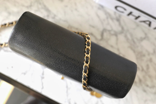 Borsa a patta CC 24K 23 cm in pelle di vitello martellata nera con finiture dorate