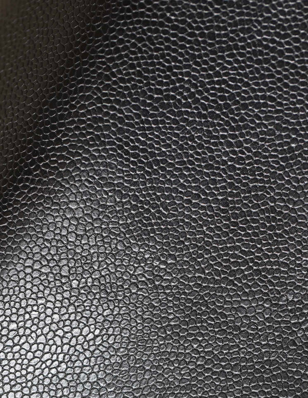 Borsa a patta CC 24K 23 cm in pelle di vitello martellata nera con finiture dorate