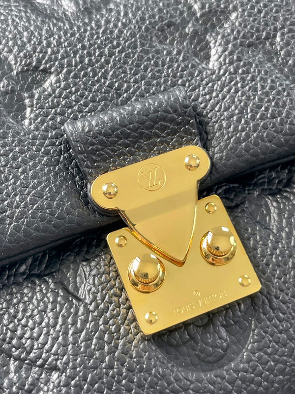 NANO MADELEINE 21 IN BLACK EMBOSSED CALFSKIN GOLD HARDWARE