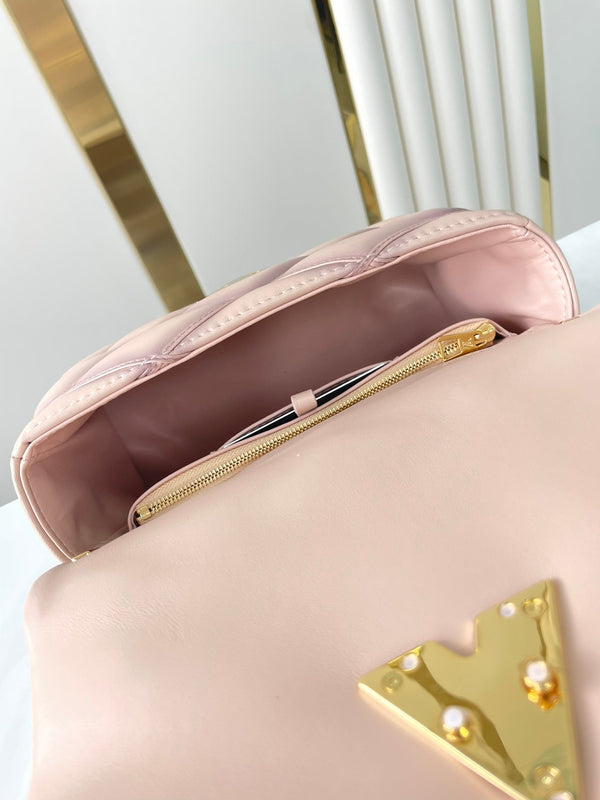 GO-14 MM 23 IN PELLE DI AGNELLO TRAPUNTATA ROSA CHIARO CON FERRAMENTA ORO