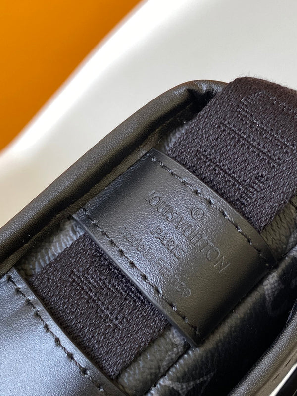 LV Bosphore Wearable Wallet 19cm Black Monogram Eclipse canvas