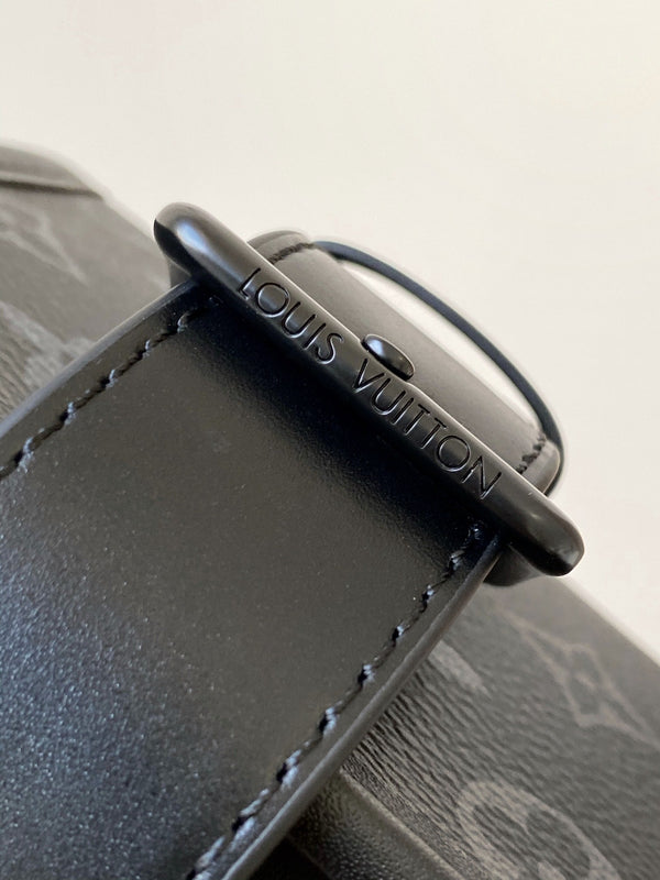 LV Bosphore Wearable Wallet 19cm Black Monogram Eclipse canvas