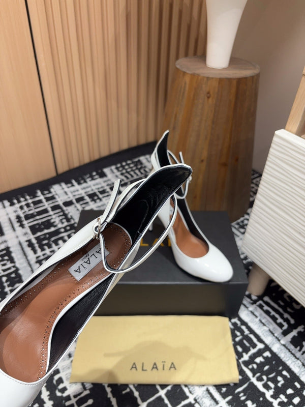 Alaia Decollete Pumps 105mm In White Glossy Cowhide 121910