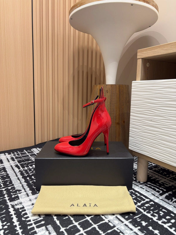 Alaia Decollete Pumps 105mm In Red Glossy Cowhide 121911