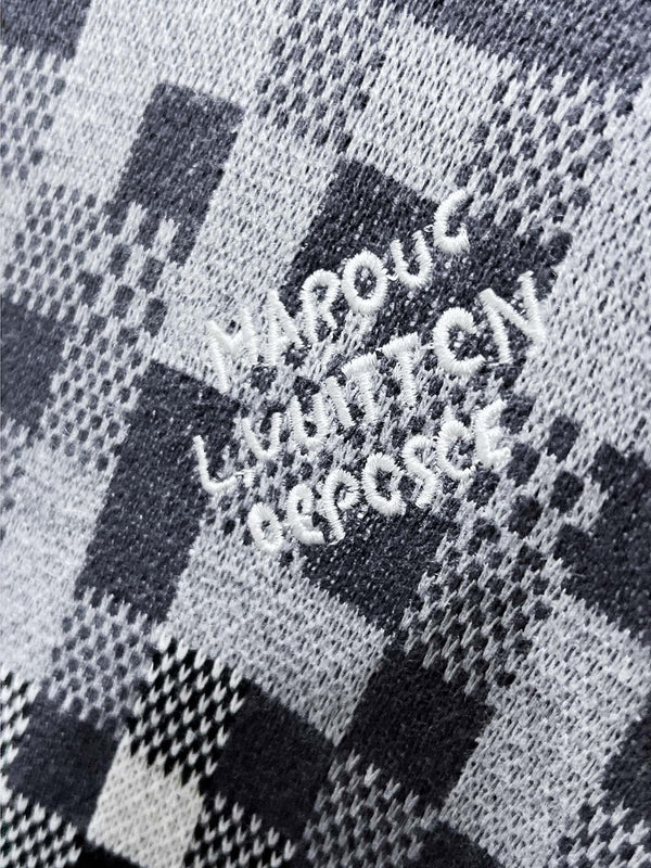 MAGLIA LV IN LANA GRIGIA, NERA E BIANCA CON MOTIVO DAMOFLAGE 238799