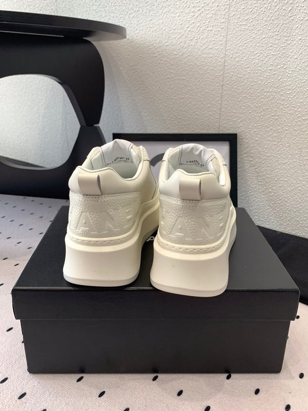 CC Sneaker In White Cowhide 147103