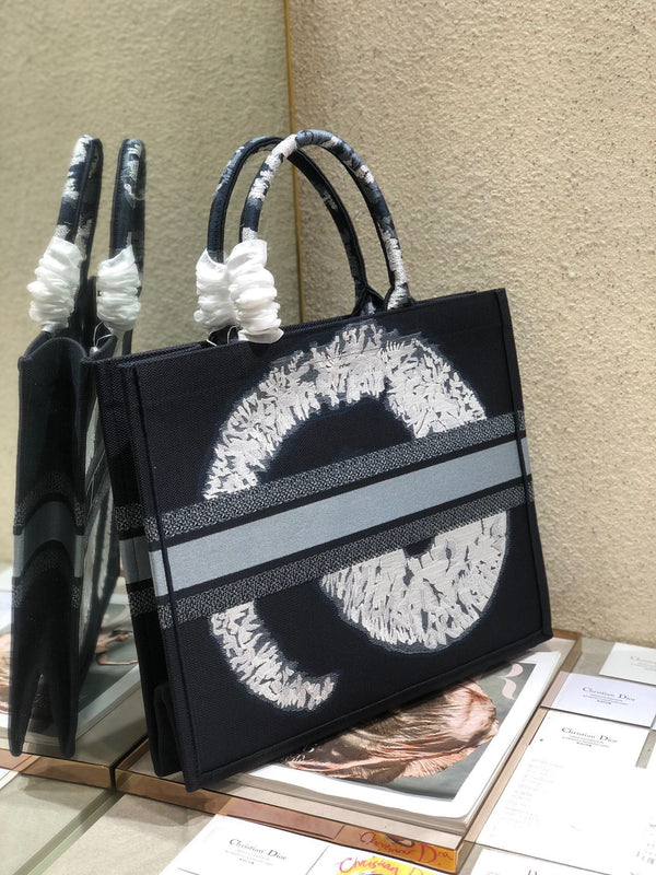 CD Galaxy Book Tote 42cm Bag Canvas 336582