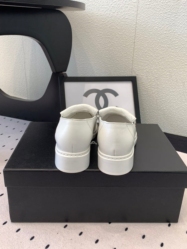 CC Moccasins In White Cowhide 147018