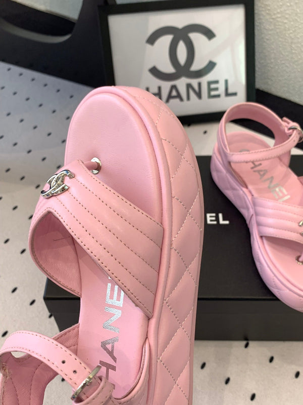 CC Thong Sandals In Pink Lambskin 147035