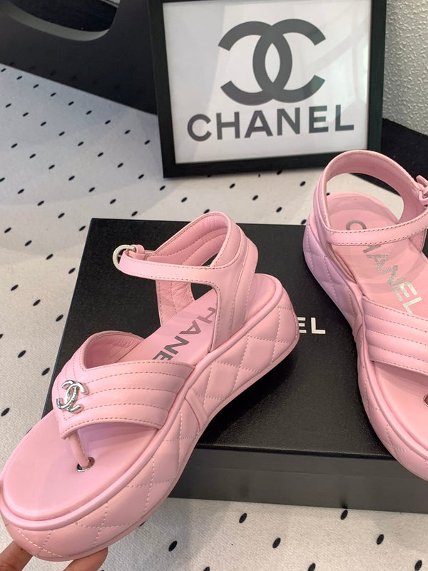 CC Thong Sandals In Pink Lambskin 147035