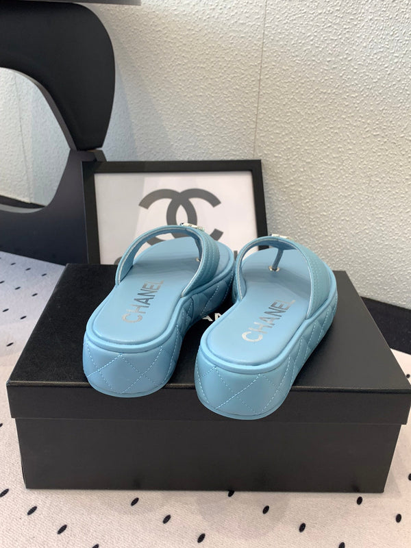 CC Thong Slippers In Could Blue Lambskin 147048